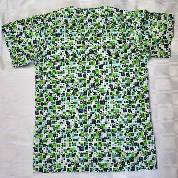 DENVER HAYES GREEN SQUARES PATTERN NURSE SCRUBS SHORT SLEEVE TOP SIZE XS - Picture 10 of 13